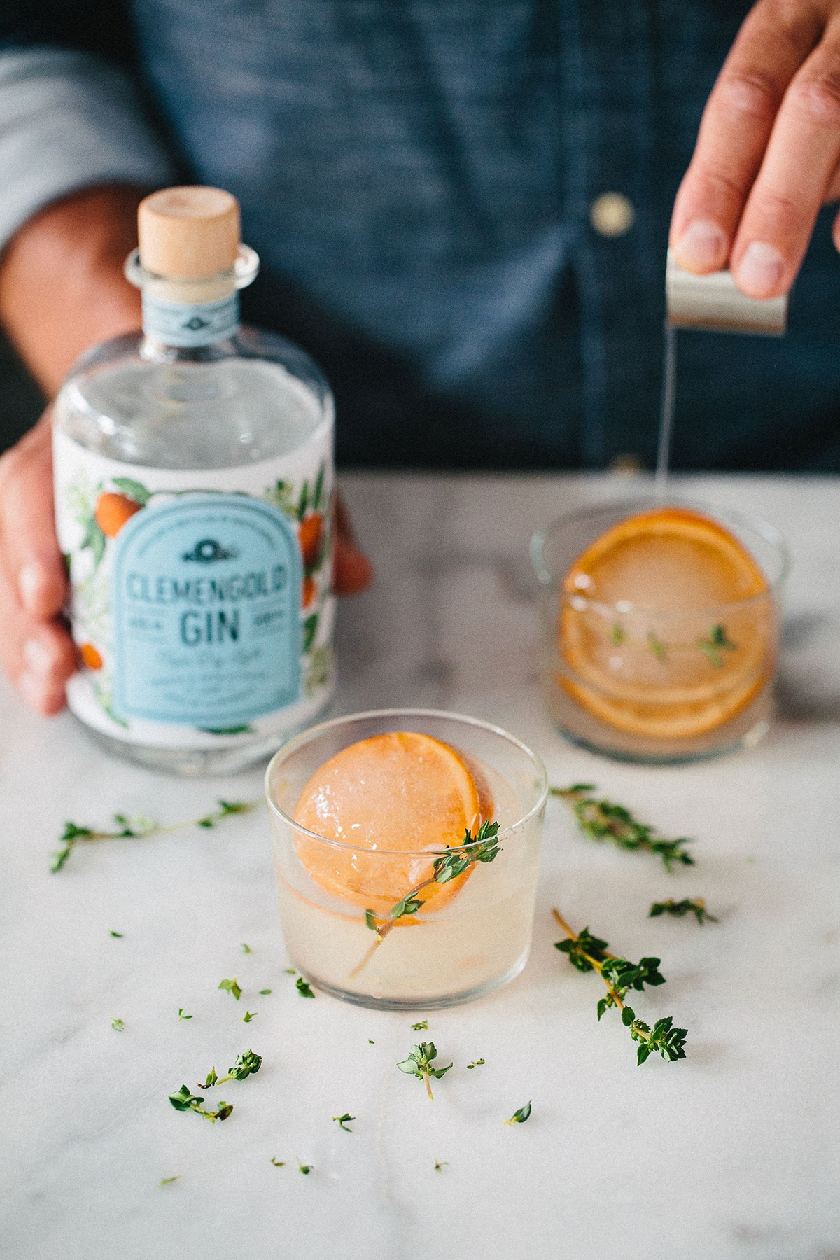 經典海角干燥風格，淡淡的柑橘味白酒包裝設計